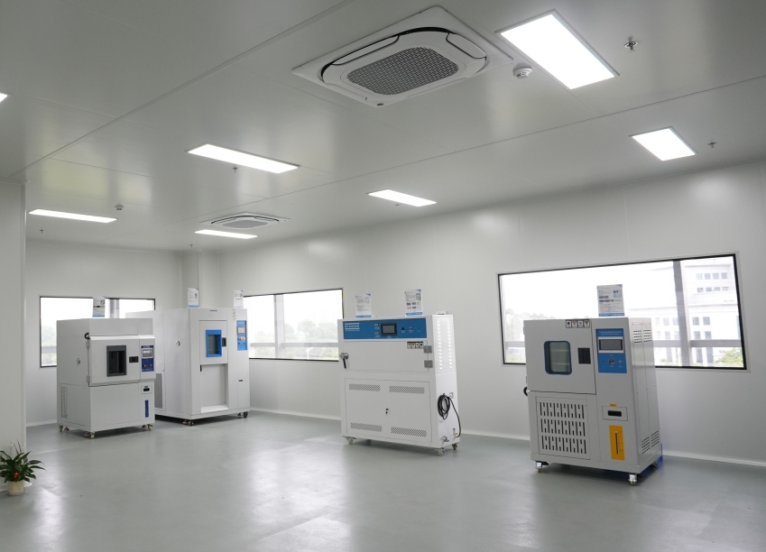 快速溫變試驗箱產(chǎn)生濕氣后的解決方法